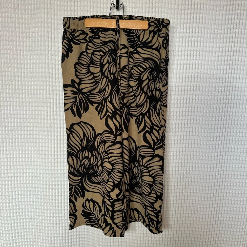 Susan Garvey small cropped wide-leg tan floral pants - Picture 2 of 7